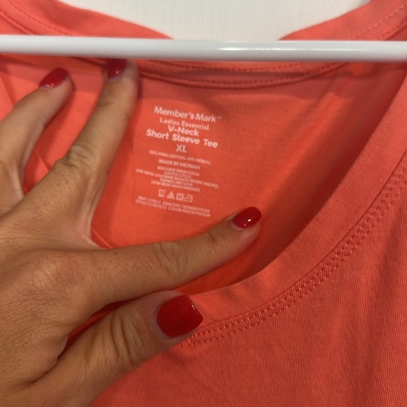 Members Mark tee women’s size XL coral color - Picture 3 of 3